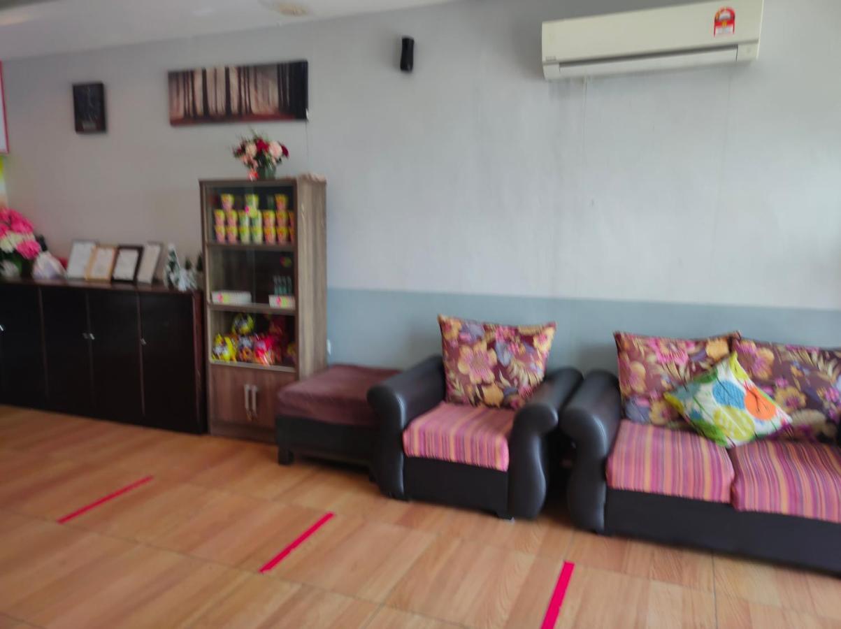 Hotel Star Inn Teluk Intan Kültér fotó