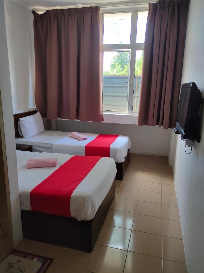 Hotel Star Inn Teluk Intan Kültér fotó